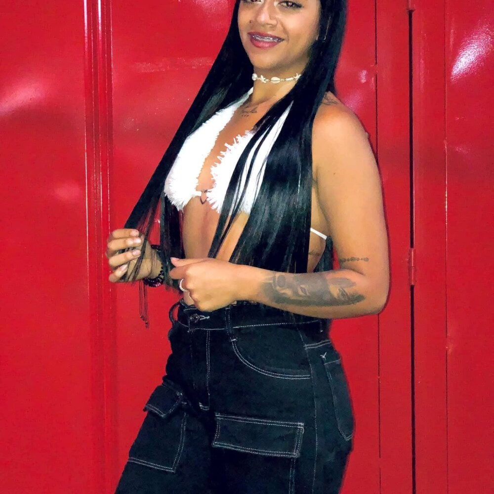 6livesex.com celeste0723 livesex profile in house-of-harm cams