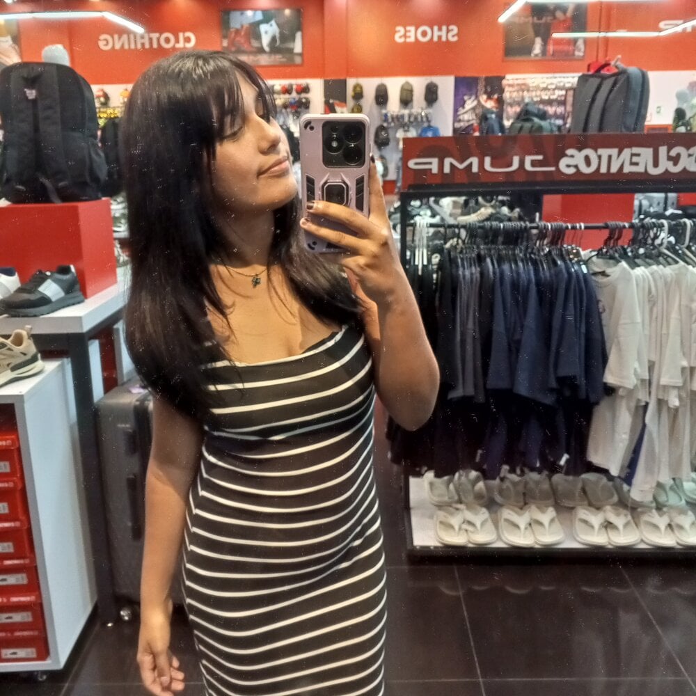 sexcam-girls.com rouse_girl10 livesex profile in 5-miles-from-you cams