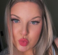 juicyjadee's Offline Chat Room
