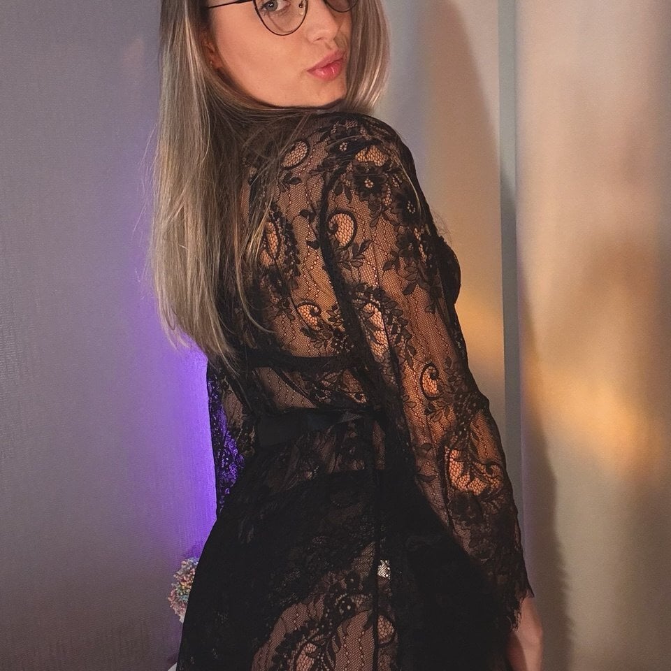 sweet__peach_'s Offline XXX Chat