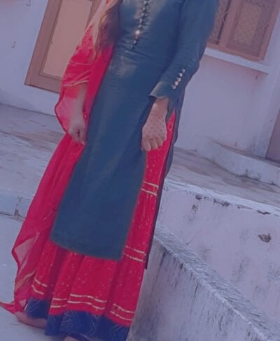 Miss_pihu_1