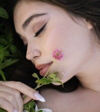 AliceLanes's webcam live show
