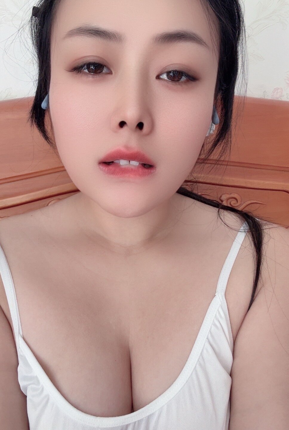 chatnmate.com aini-maili livesex profile in lalv cams