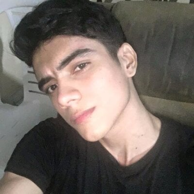 Adam_levis17