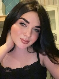 DinaMoore's Offline Chat Room