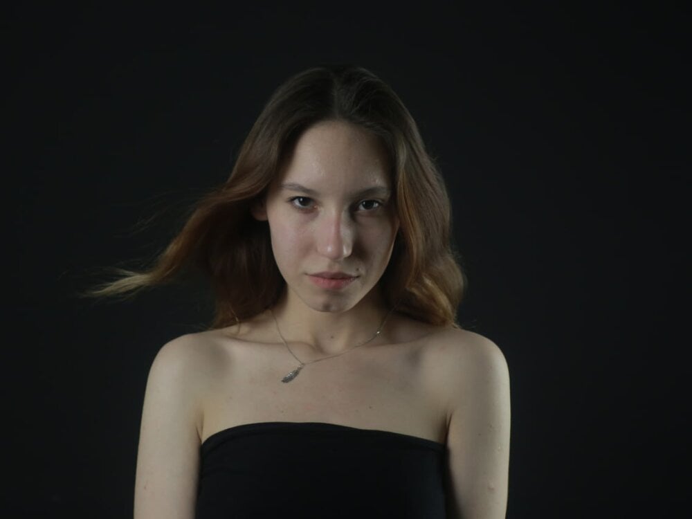 Emmylylips profile