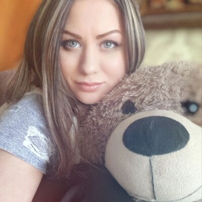 Adriana_Kitty private show