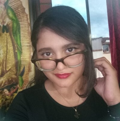 Natalia_dreams Female Stripteaselatin Webcam Strip