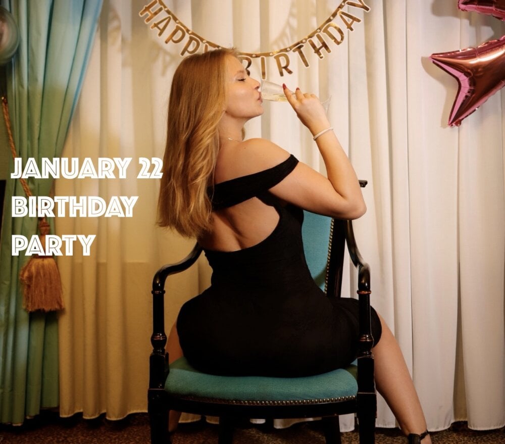 AnastasiaAniess 離線 XXX 聊天