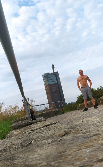 Lipowski333 Male Young Free Cam Porn