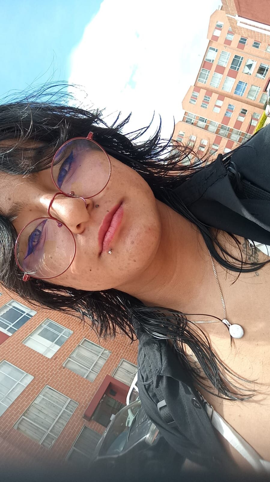 layaana_e