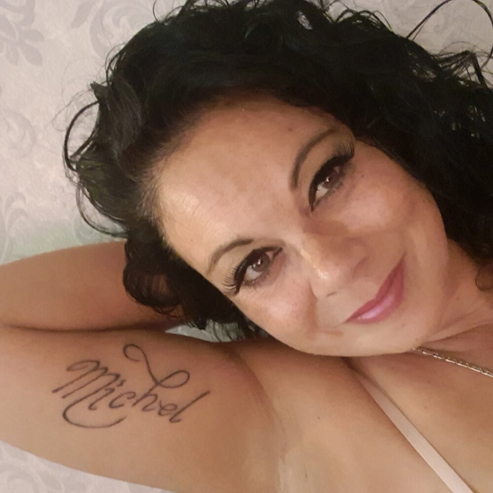 SuusyenMich 💪 free live webcam