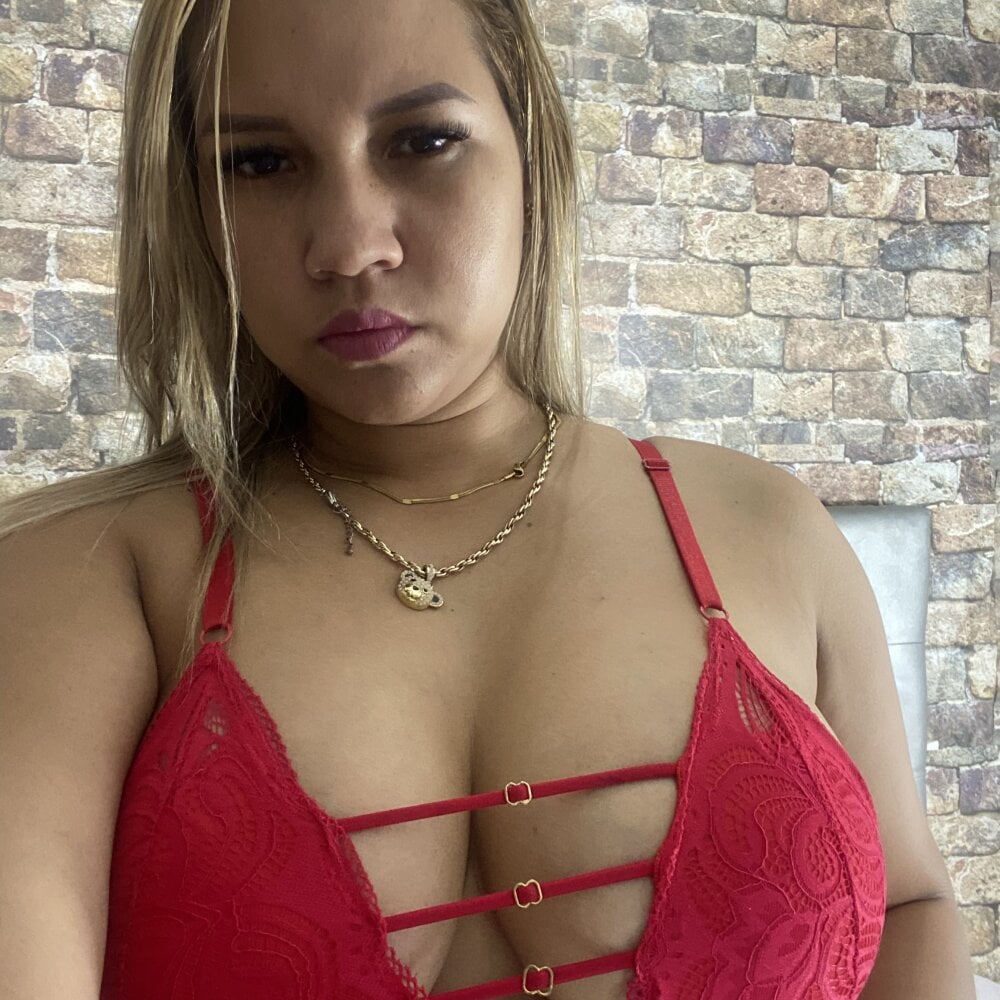 nicollefox's Offline XXX Chat