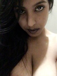 CreamIsIndian's Offline Chat Room