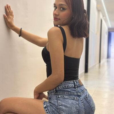 Mia_Gil_ Female C2c Free Cam Porn