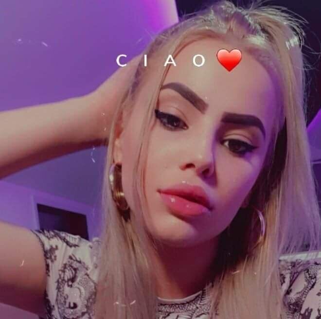 Ellyslimdoll's Offline XXX Chat