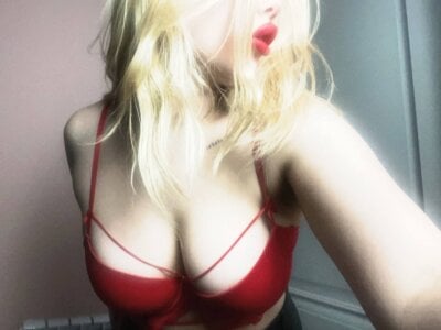 agatalips from stripchat