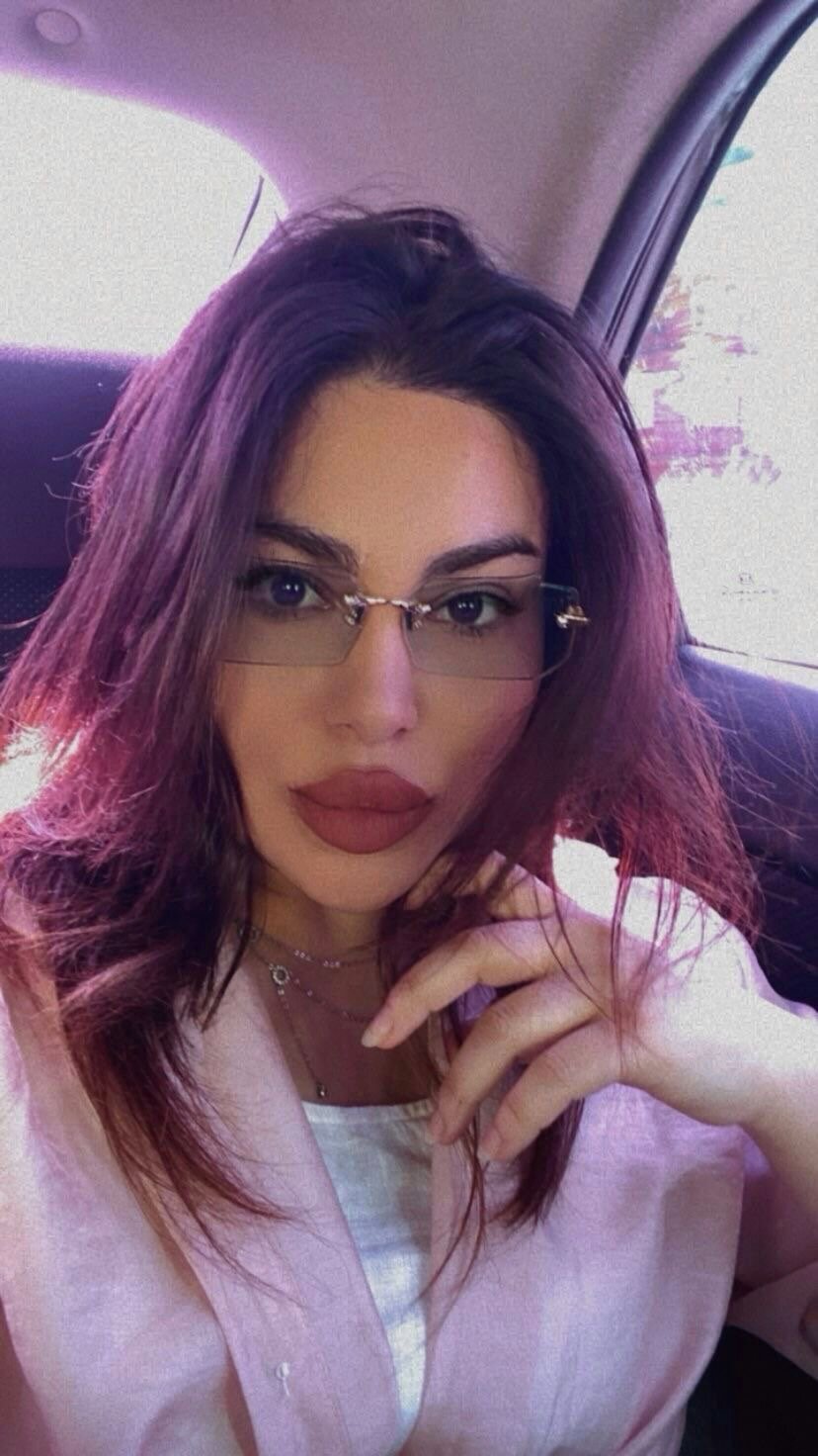 Debraa1