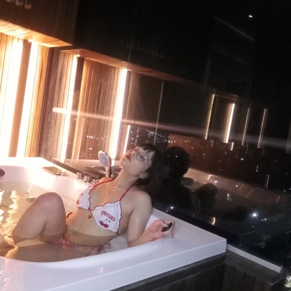 smoothie_1303 from stripchat
