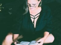 goddessPhoebe's Offline Chat Room