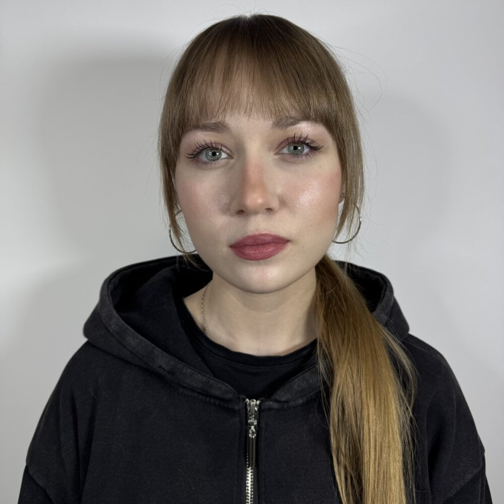 دردشة RegenaLinnen الجنسية دون اتصال