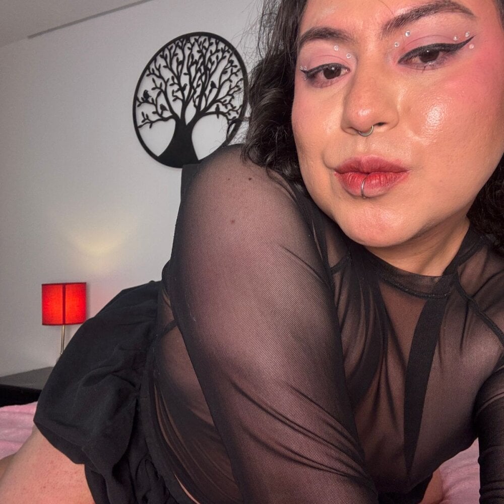 Kink__Angell profile