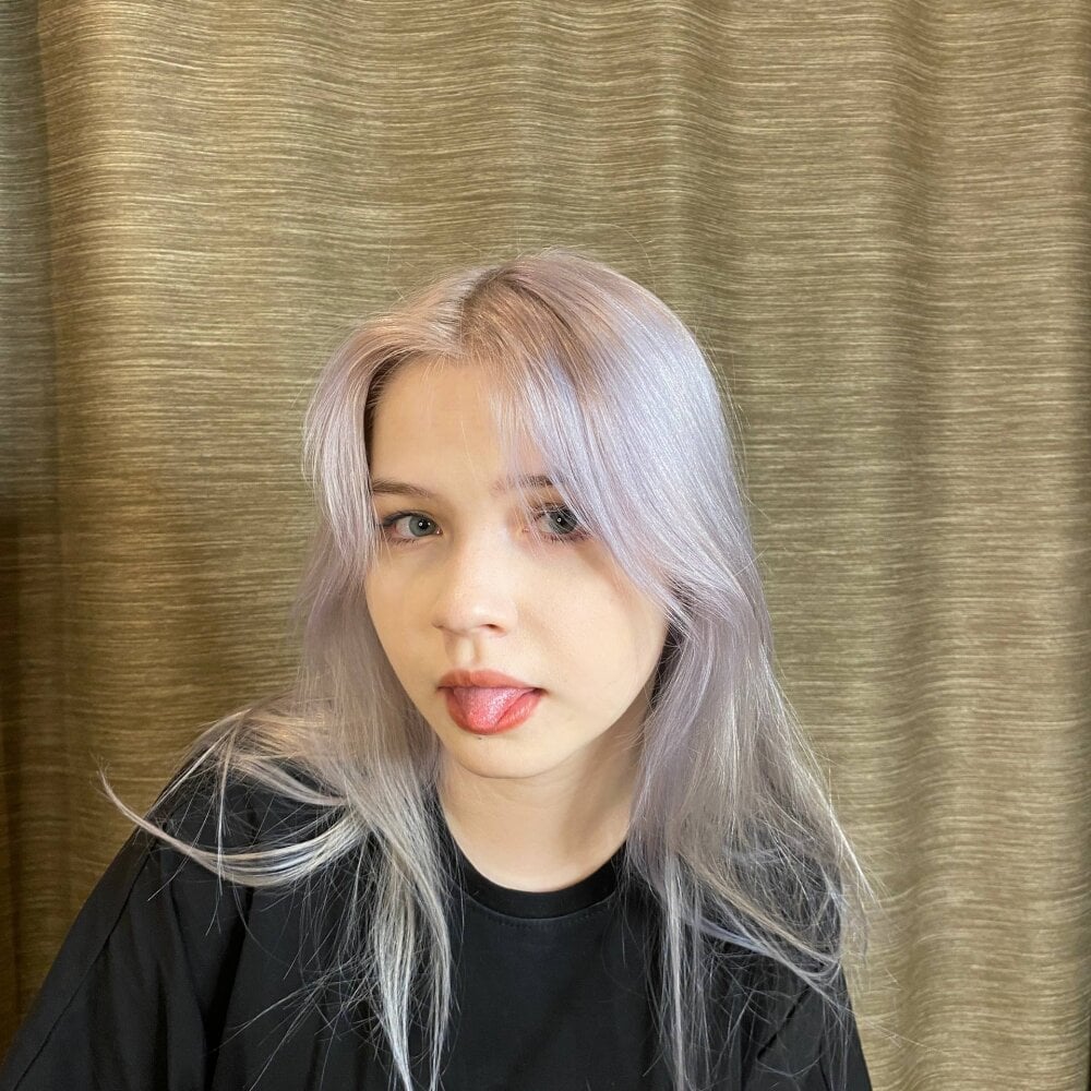 stripchat kitty_katee webcam profile pic via livesex.fan