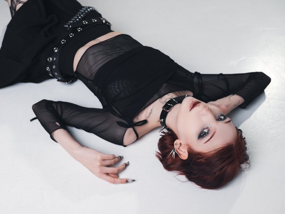 livesex.fan rina_dark livesex profile in im-hiding-in-a-cave-on-the-edge-of-finland cams