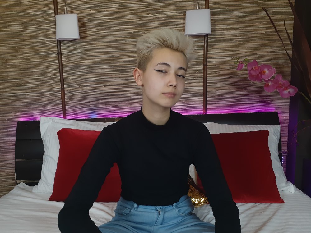 Marysuffer's Offline Chat Room
