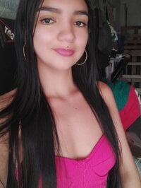 Vanessaa_sexygirl's Offline Chat Room