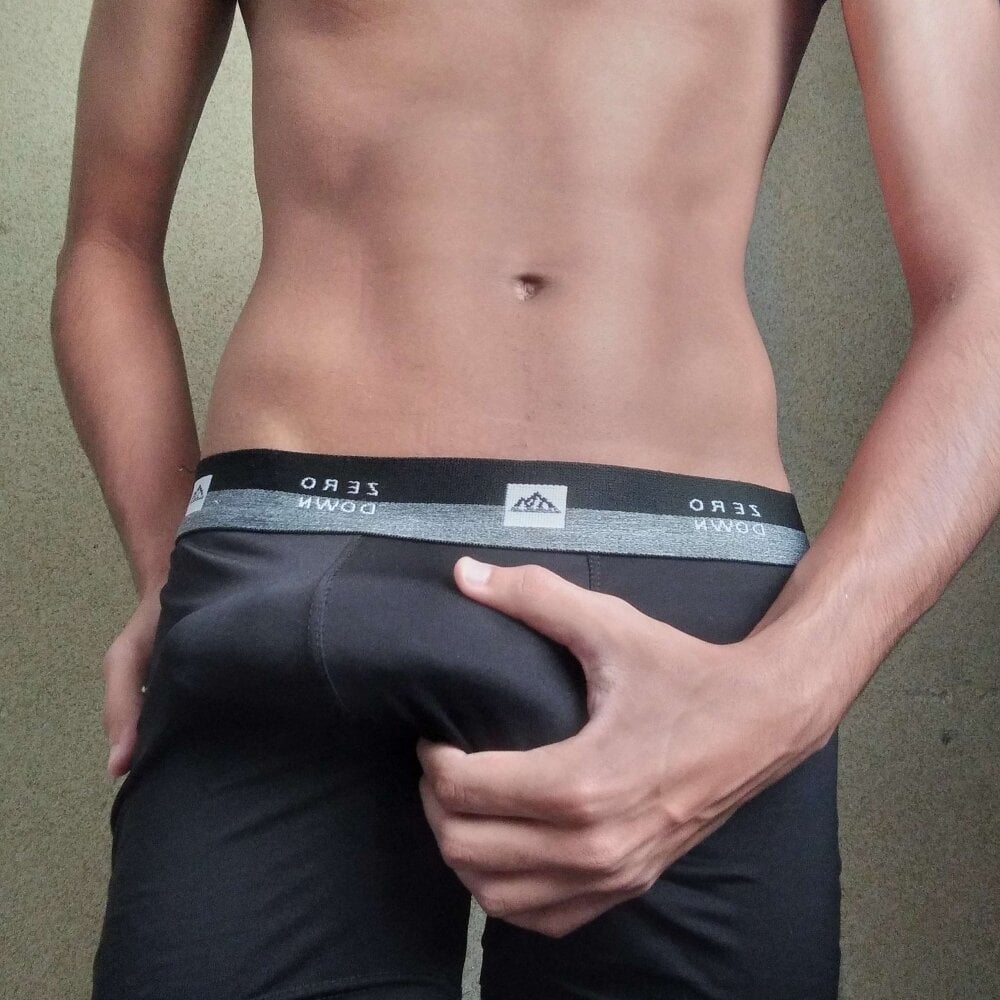 twink_ES_dot Chat XXX offline