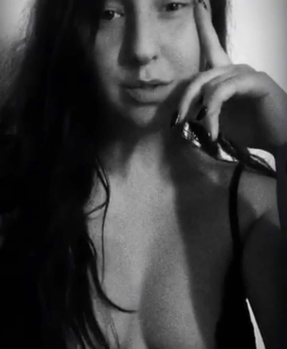 elivecams.com AnielaMarie livesex profile in other cams