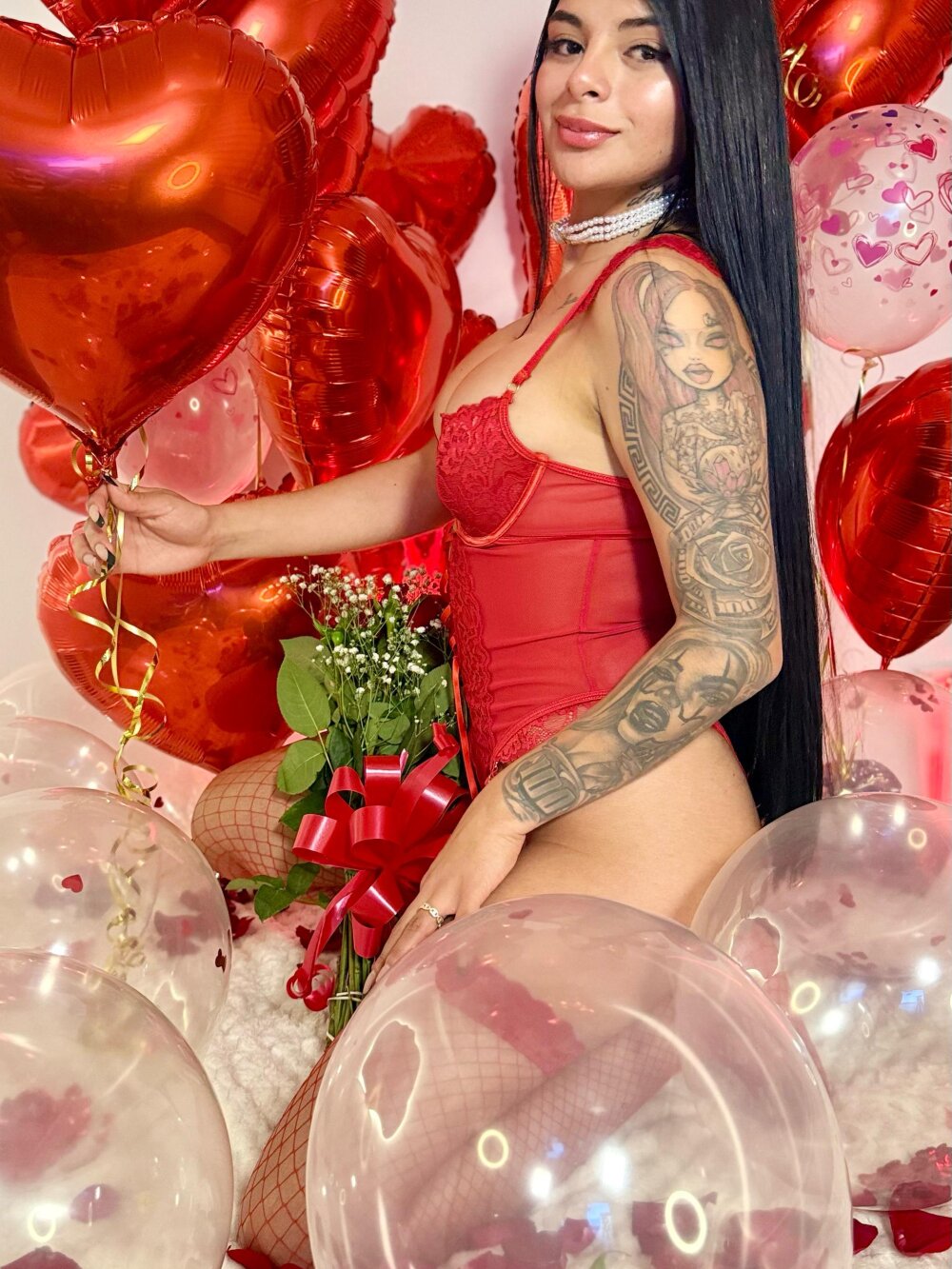 Live sex webcam photo for NebetColin #290497502