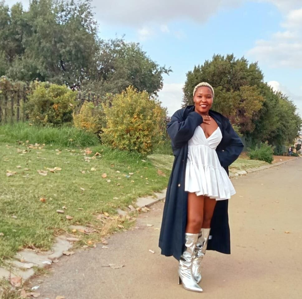 sexcityguide.com amogoddess livesex profile in i-live-on-the-internet cams