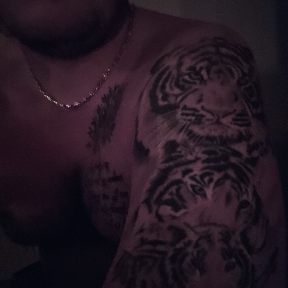 tatoo_taboo from stripchat