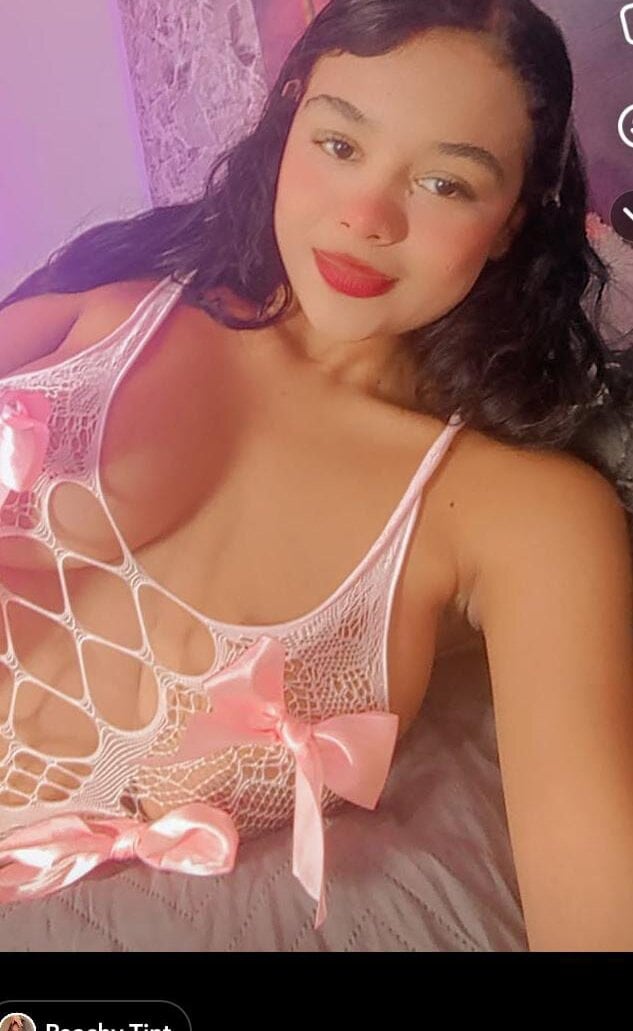 stripchat zinamarlowe webcam profile pic via watchgirlcam.com