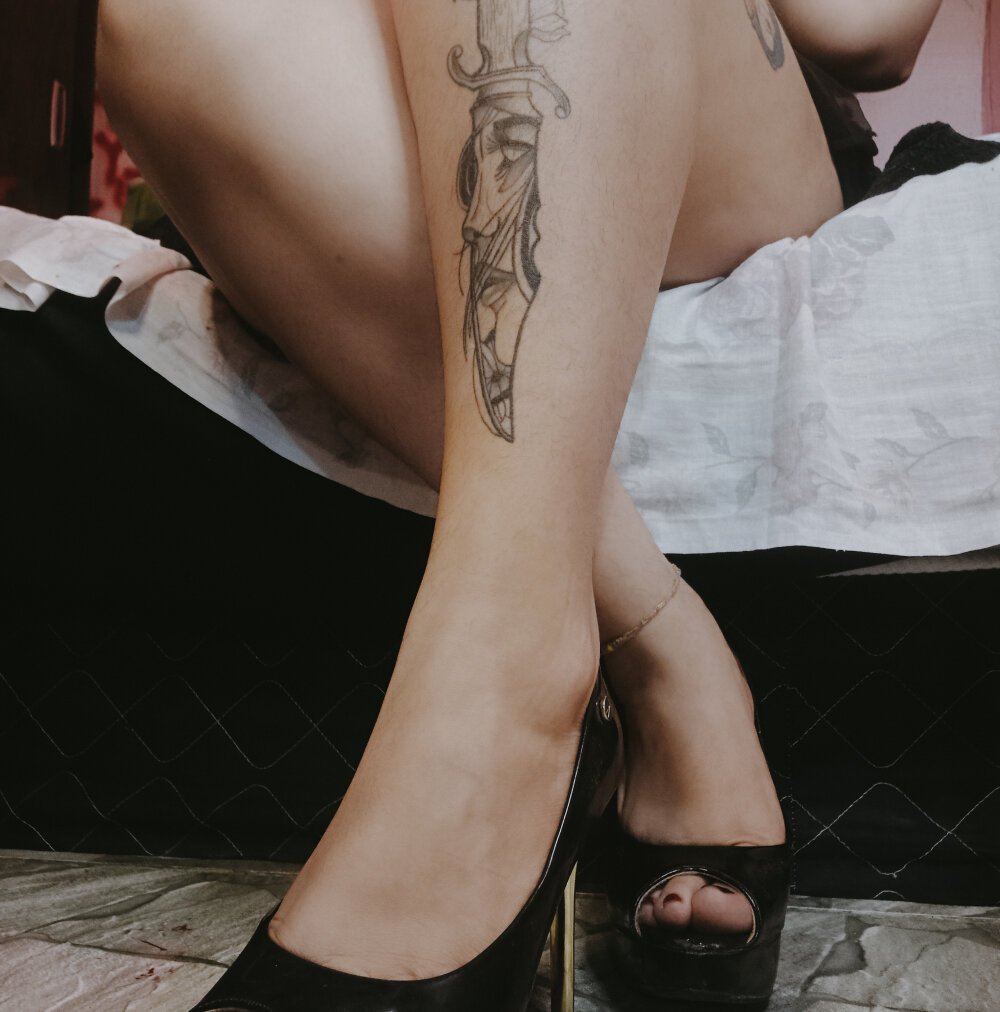 Rowenatattoo profile