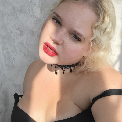 selena_miss from stripchat