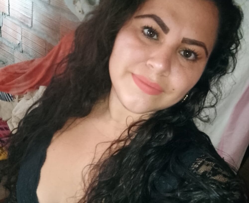 sleekcams.com caroline_drew livesex profile in spanish cams