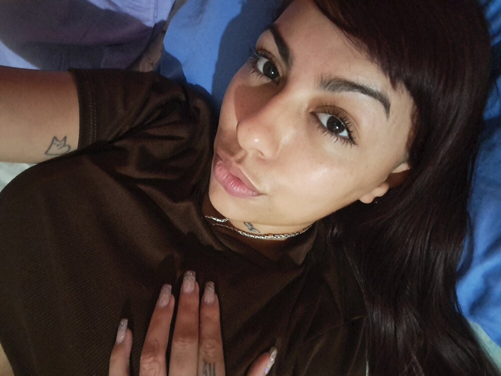 Ninnfa33's Offline XXX Chat