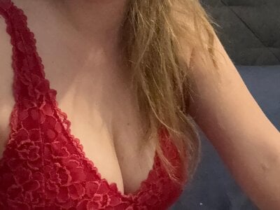 Sex chat gratuit in direct cu Iza_Bellaa pe StripChat