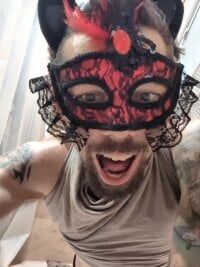 QueenM3's webcam live show