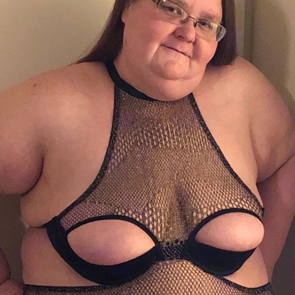 Hornybbw1978's Offline XXX Chat