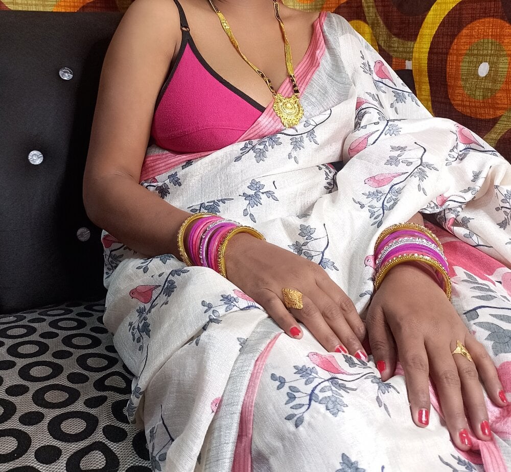 Riya_sam69's Offline XXX Chat