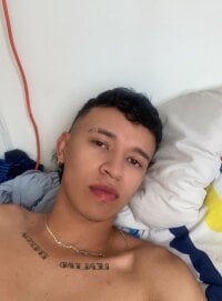 joshua_vazques1's webcam live show