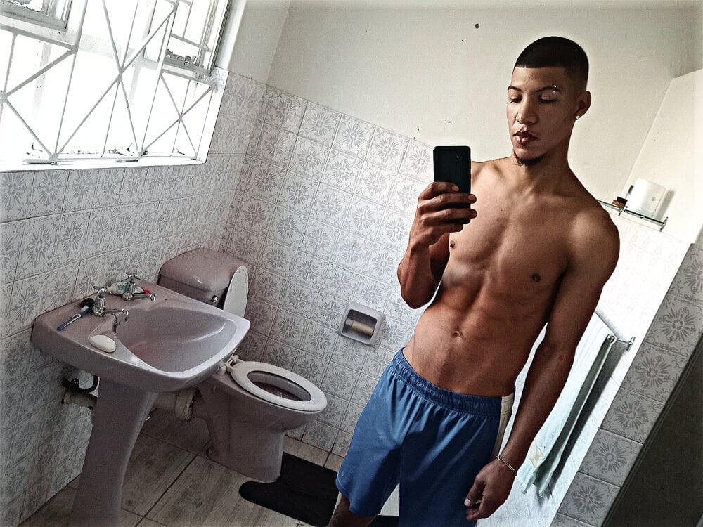 donell221 from stripchat