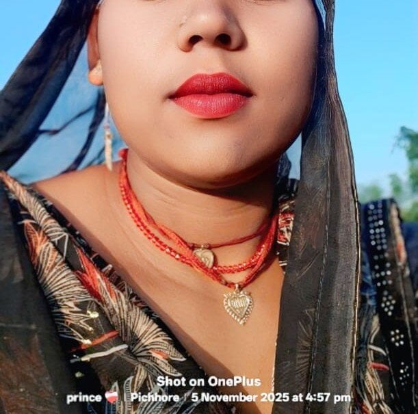 stripchat mohni_katariya webcam profile pic via bestlivesexchat.com