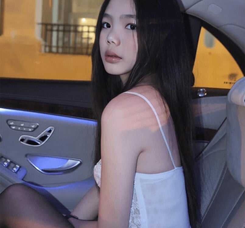 Live sex webcam photo for Cici_Cutee #288165583