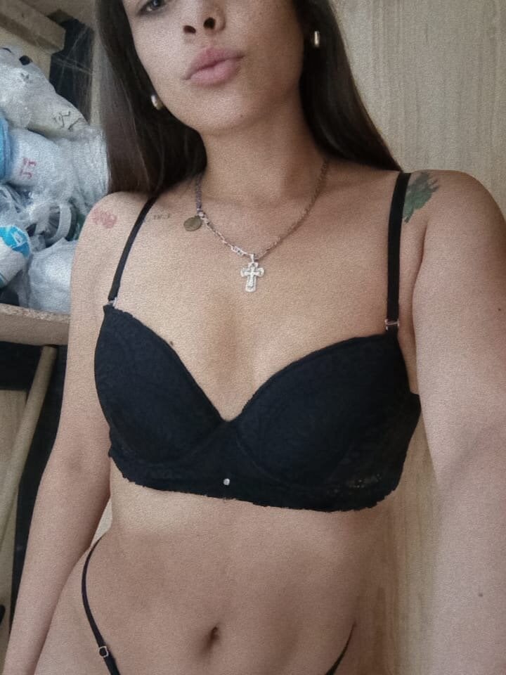 watchgirlcam.com angel-1024 livesex profile in white cams