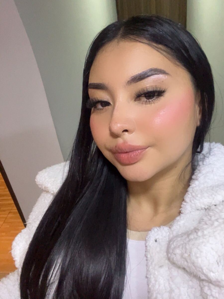 elivecams.com ary_evanss__ livesex profile in curvy cams